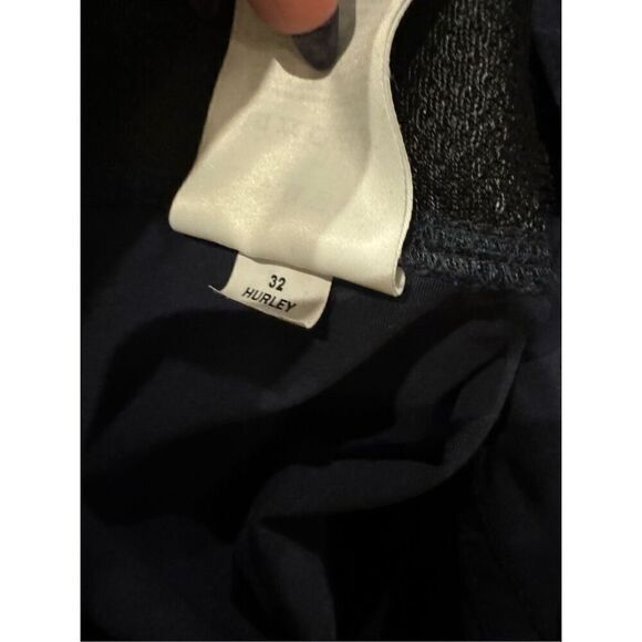 Hurley casual shorts (32) - Picture 7 of 7